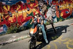 FQiX 150 300 Lifestyle Orange 7