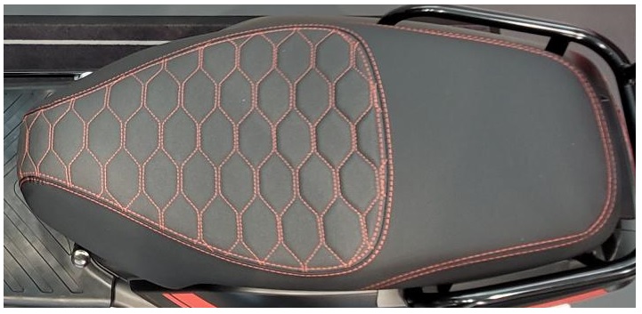 NIU NQi Zadel Buddy Overtrek New Model 2020 RS-Look Rood stiksel